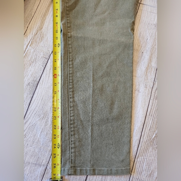 Chico's Platinum Denim Olive Green Size 2.5 (14) Ultimate Fit Ankle - Picture 9 of 9